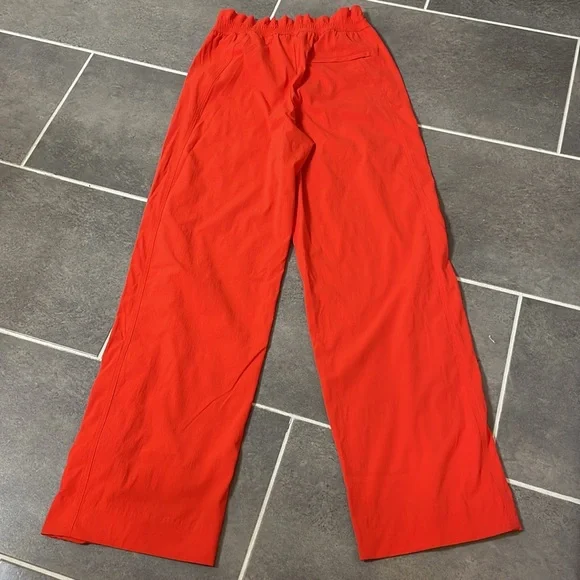 Athleta Trekkie Parachute Pants size 0